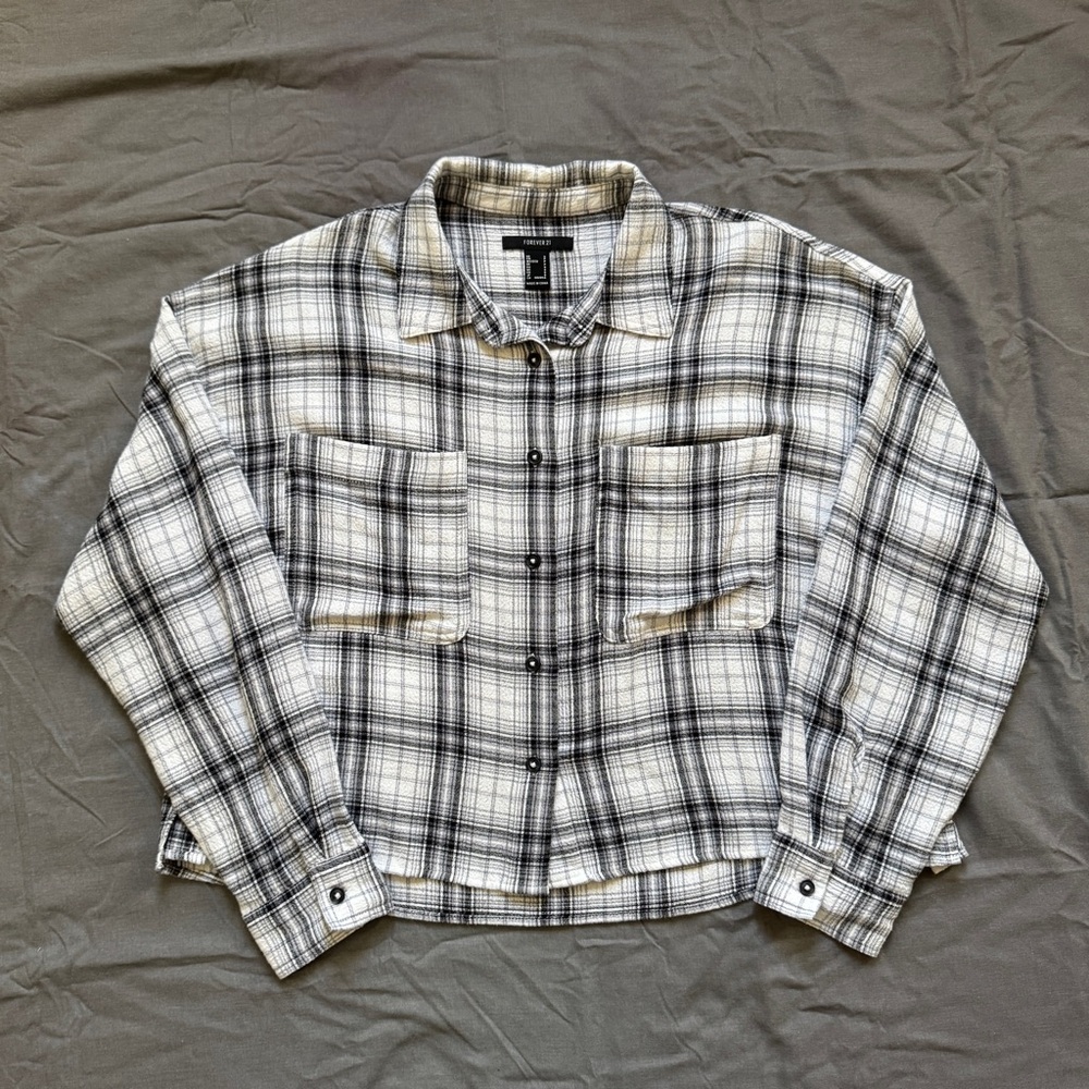 Forever 21 Oversized Cropped Black/White Flannel